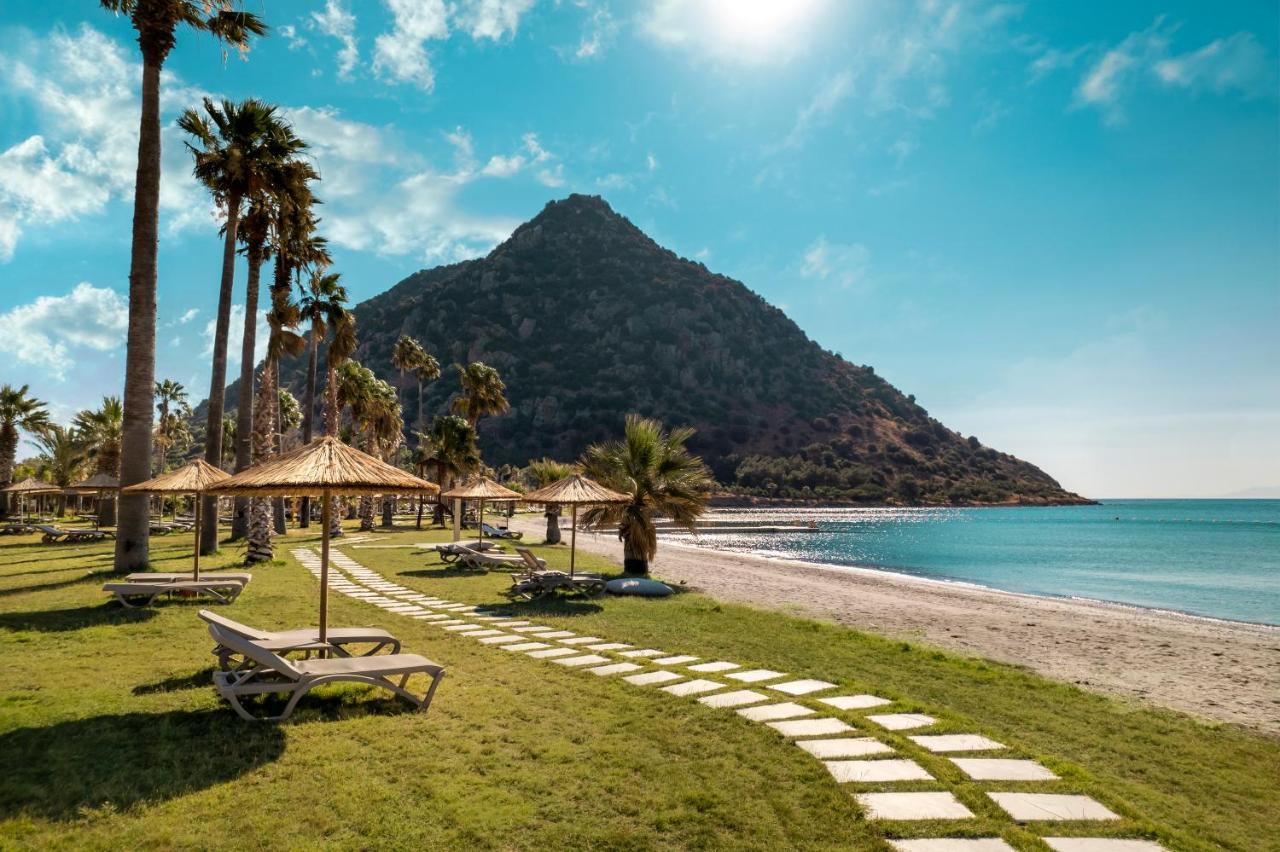 Radisson Collection Hotel, Bodrum Akyarlar Exteriör bild Beach at the resort