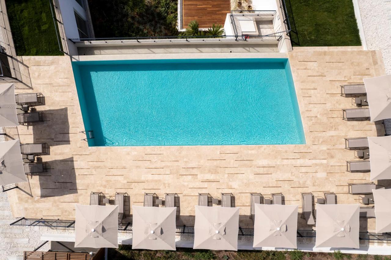 Radisson Collection Hotel, Bodrum Akyarlar Exteriör bild Aerial view of a swimming pool