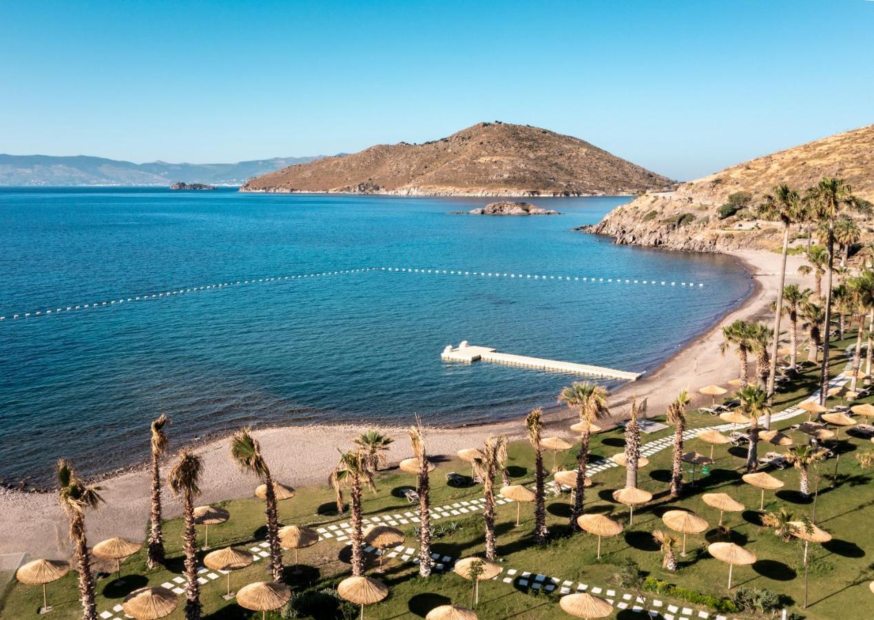 Radisson Collection Hotel, Bodrum Akyarlar Exteriör bild The beach at the resort